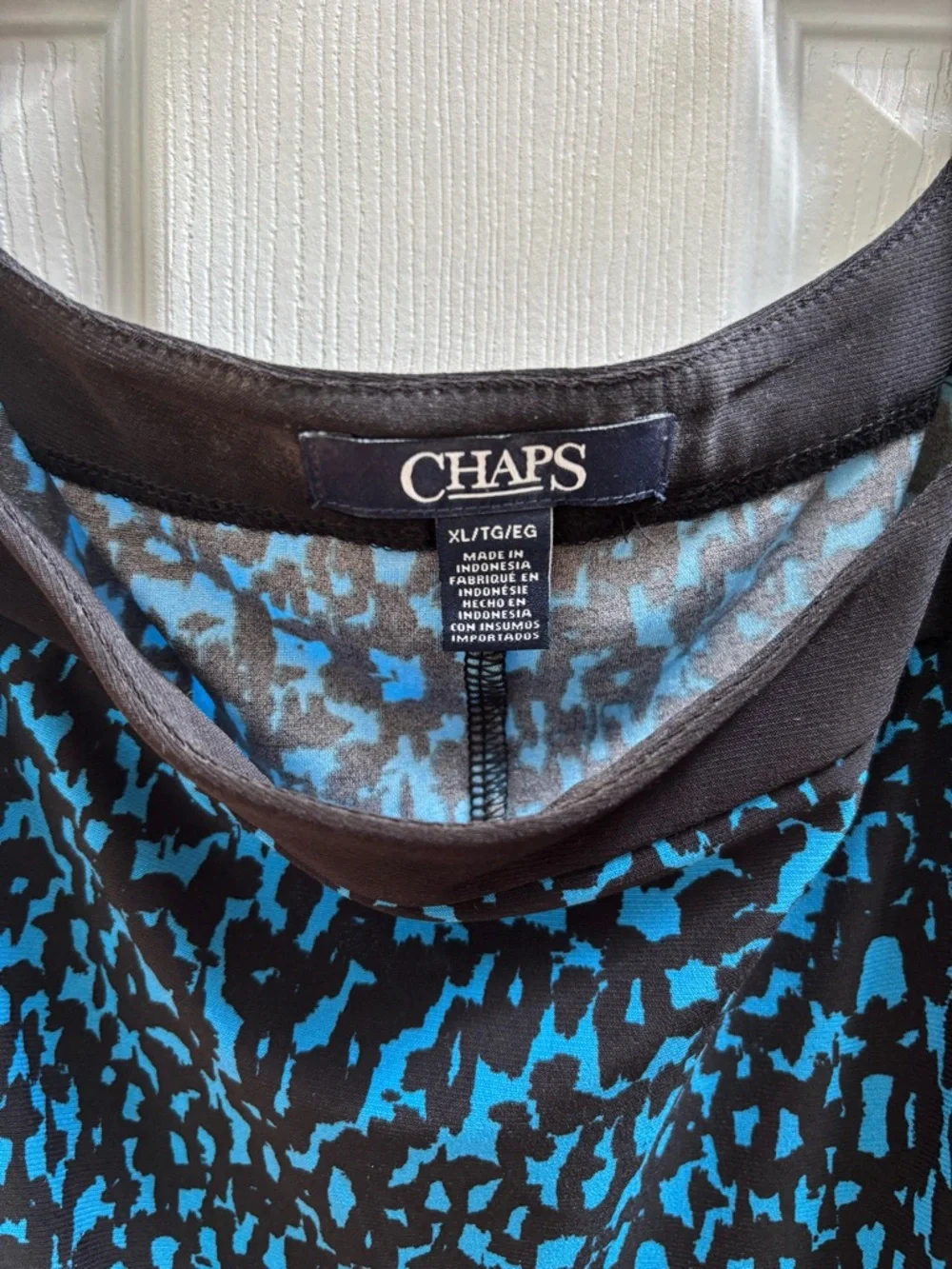 Chaps Woman’s Black & Blue Sleeveless Animal Printed Dress, Size XL, EUC - Picture 2 of 3